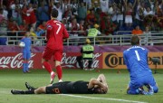 Португалия - Нидерланды на чемпионате по футболу Евро 2012, 17 июня 2012 (84xHQ) 63e21f201605479