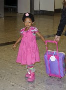 Мелани Браун (Melanie Brown) Arriving on a flight at LAX airport in Los Angeles April 15, 2011 - 29xHQ A77997201667053