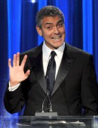 Джордж Клуни (George Clooney) speaks onstage during the 23rd annual Producers Guild Awards in Beverly Hills 21.01.2012 (12xHQ) 3b1bb7202409386