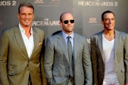Джейсон Стэтхэм (Jason Statham) Attends the premiere of The Expendables 2 at the Callao Cinemas 2012.08.09 (9xHQ) 6021f7207608174